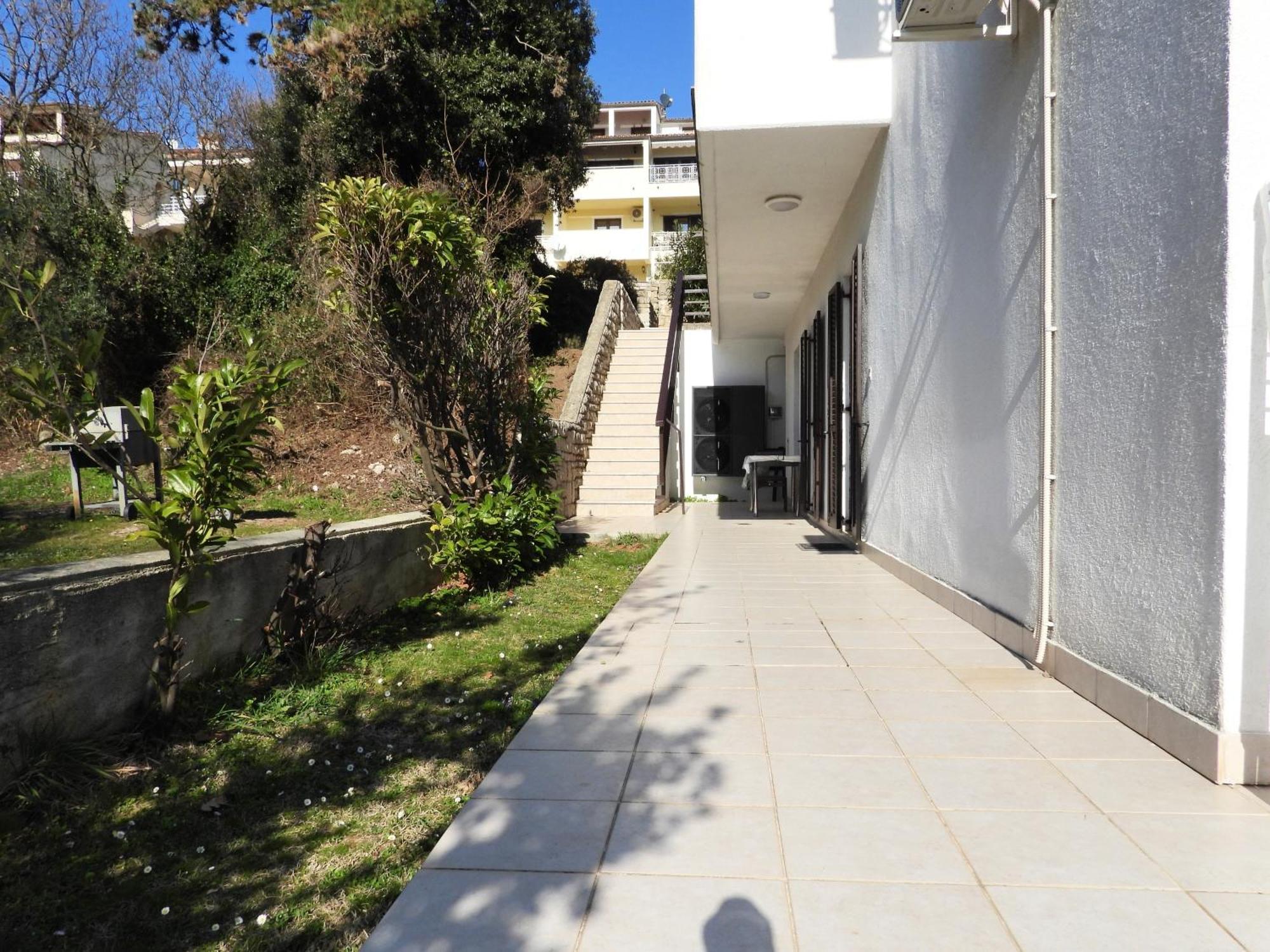 828 Apartment