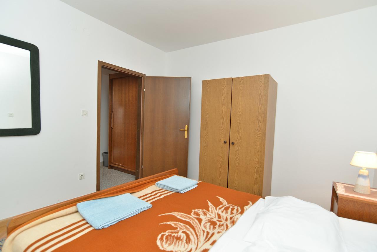828 Apartment